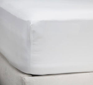 825TC Sateen Fitted Sheet: Family<sup>®</sup> Size